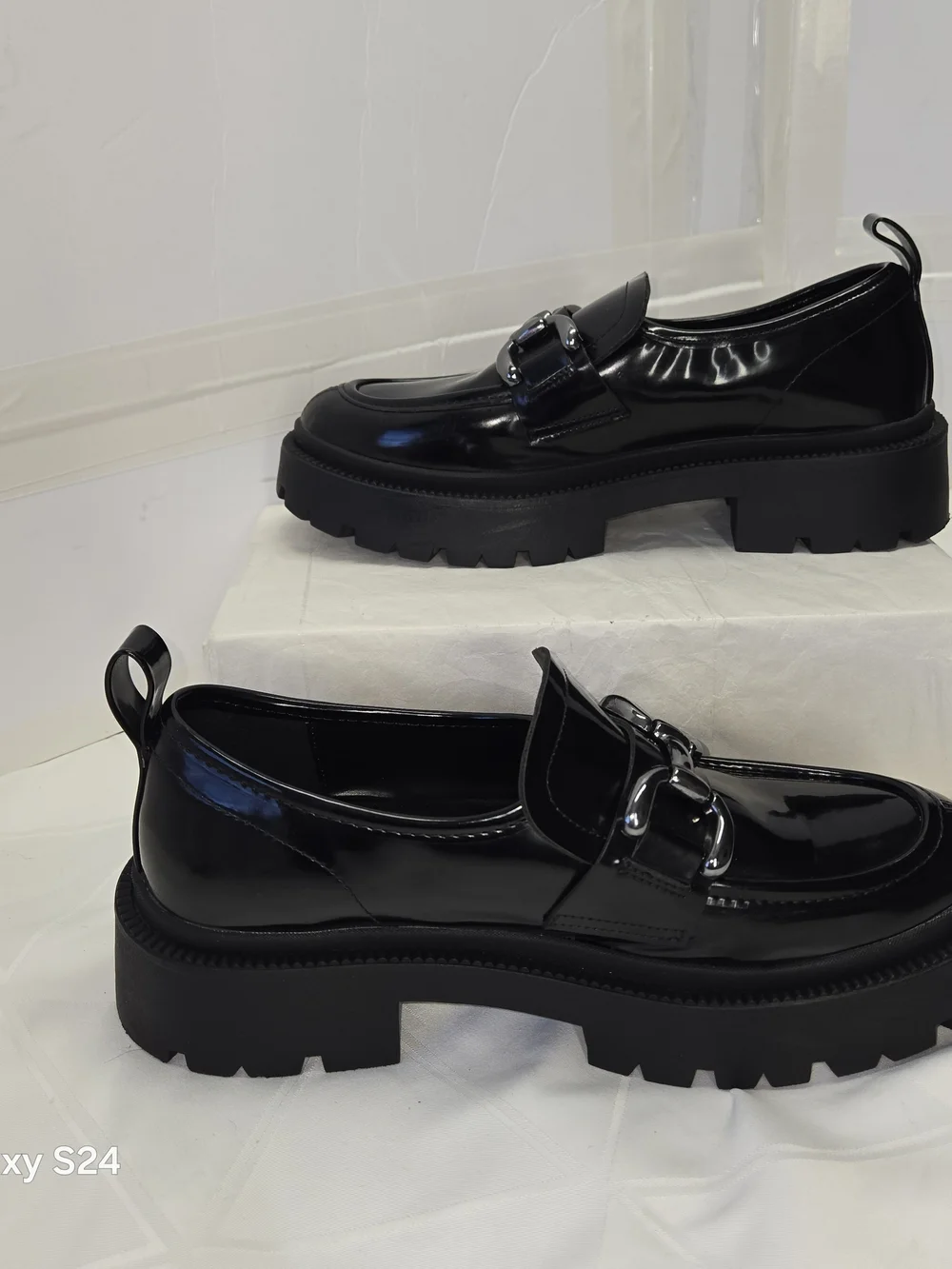 Madden Girl Womens Ashlee Black Slip-On Loafers Shoes 9 New 1”  Blocky Heel